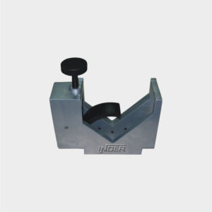 PIPE CUTTING DEVICE